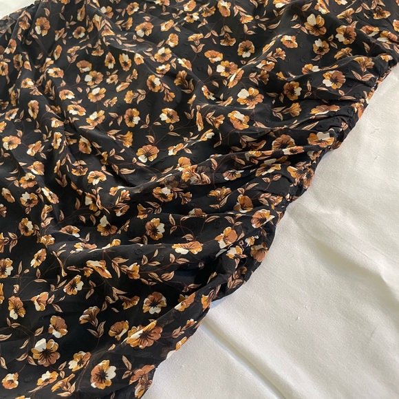 Storia med black and brown floral runched dress - Picture 3 of 7